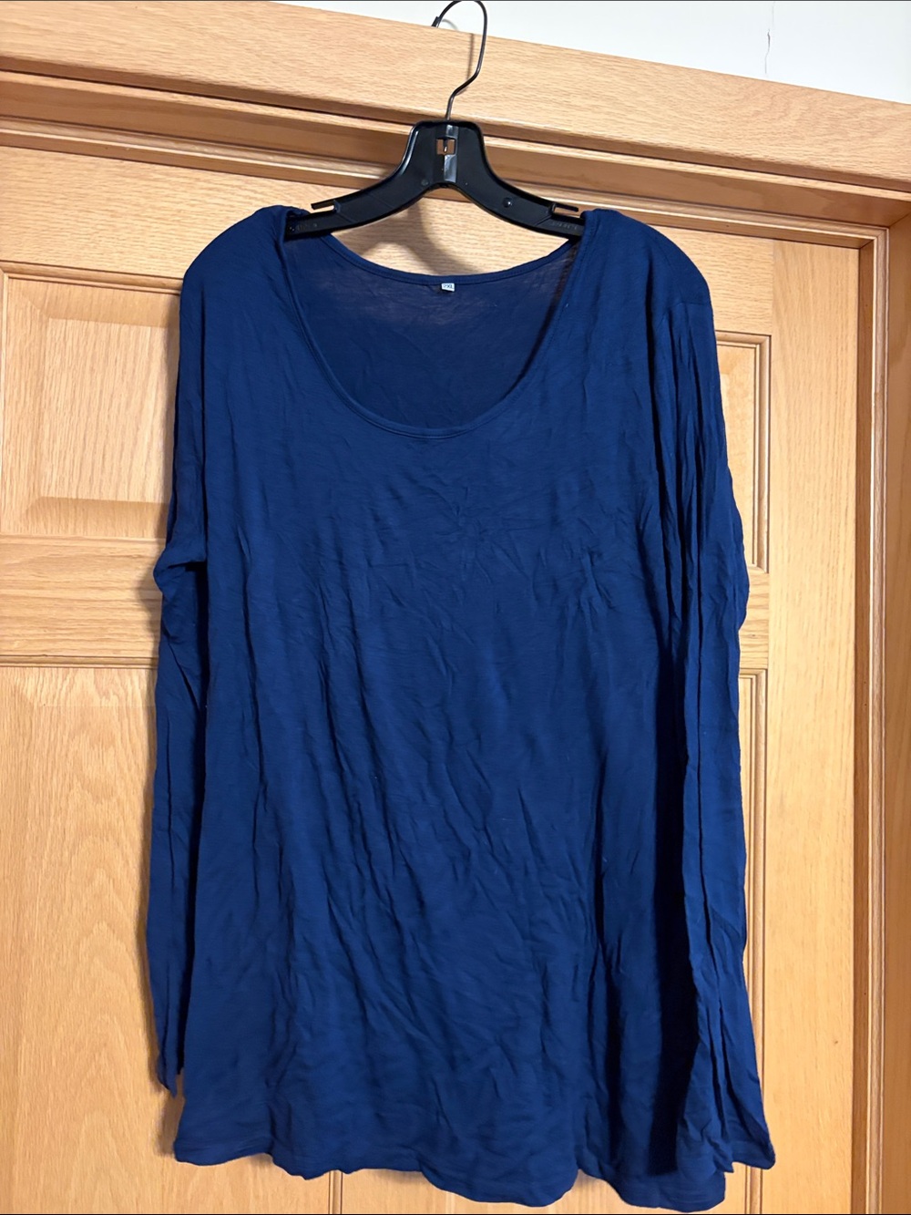 Women’s Navy Blue Long Sleeve Scoop Neck Top